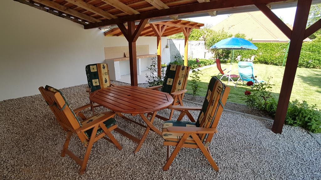 Villa Nora Hévíz Buitenkant foto