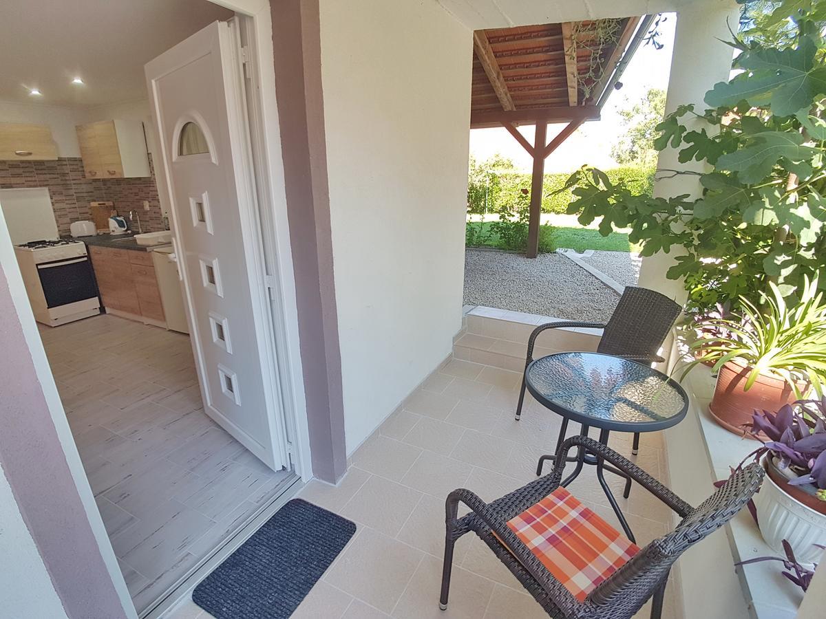 Villa Nora Hévíz Buitenkant foto